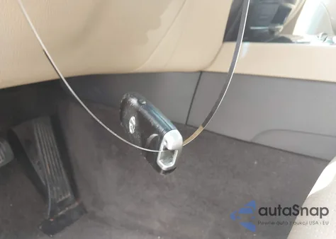 2010 Hyundai Genesis 4.6 из США, поврежденный, VIN KMHGC4DF4AU084163